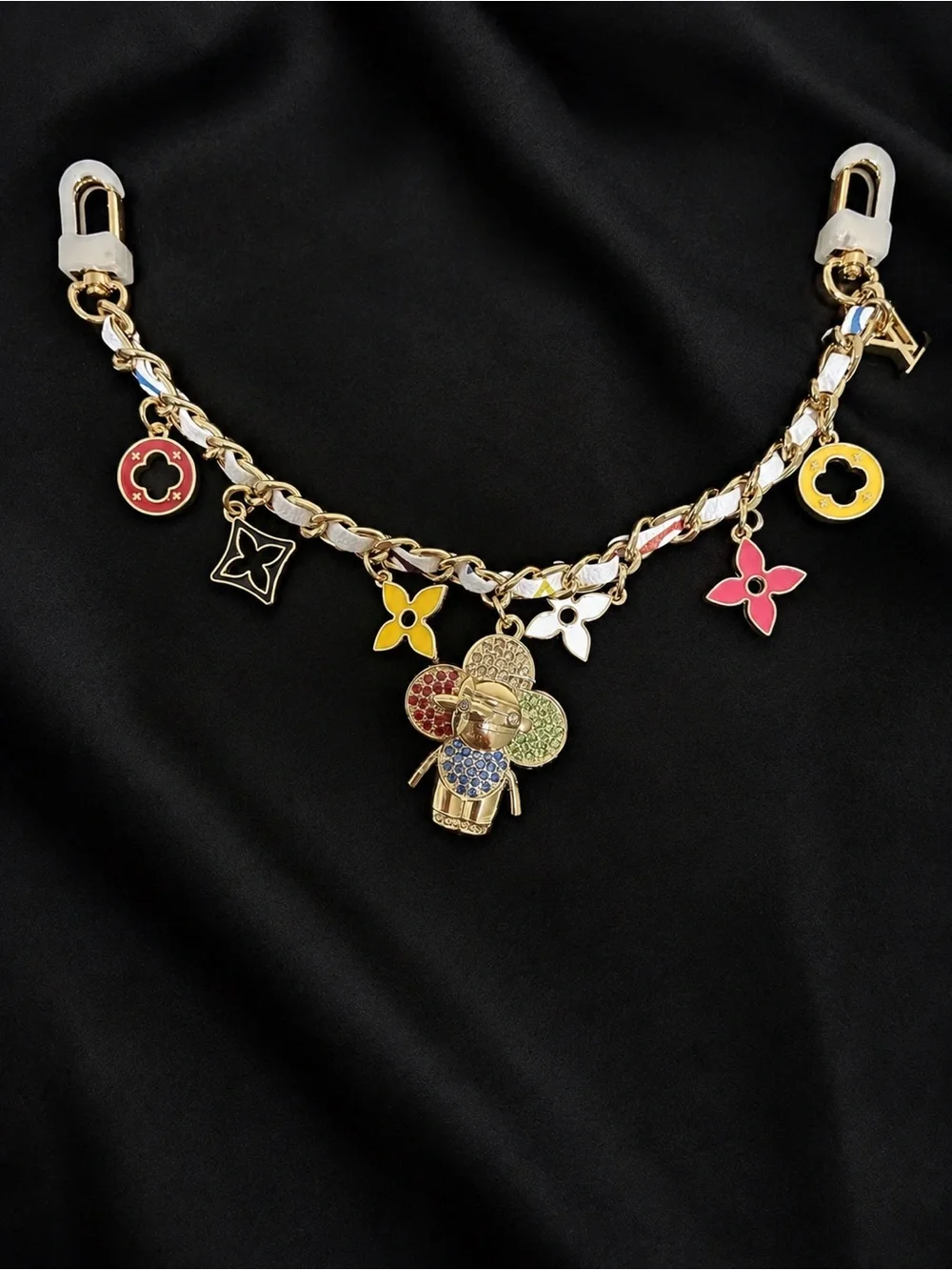 Gold keychain  Vivi